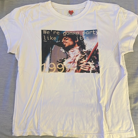 Prince Tee - Picture 2 of 3